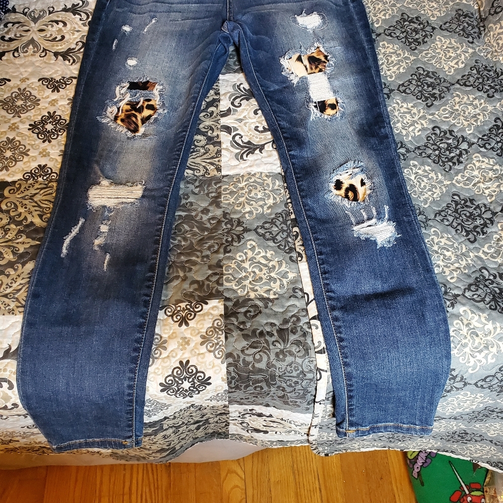 Judy Blue Leopard distressed jeans
